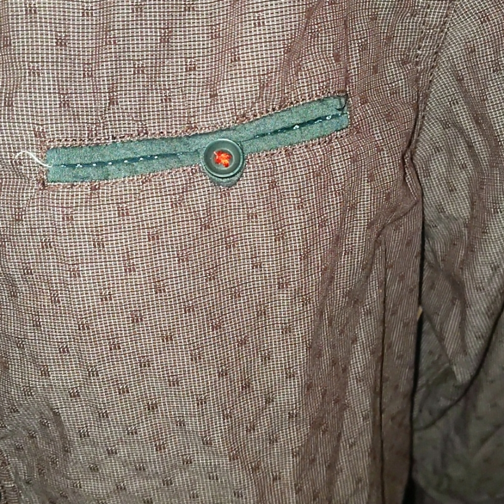 Thread & Cloth button down shirt - Picture 3 of 10